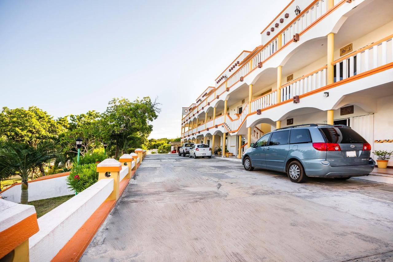 Capital O Oxtankah,Chetumal Bay Hotel Calderitas Екстериор снимка